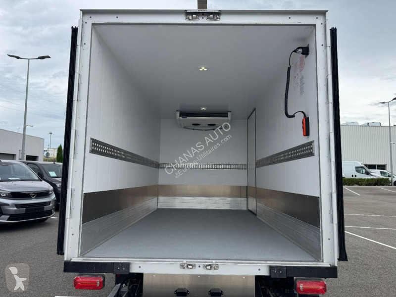 عربة نفعية Iveco 35S18 A8 3L CAISSE LAMBERET...