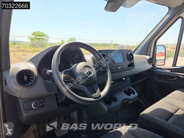 Furgon długi Mercedes