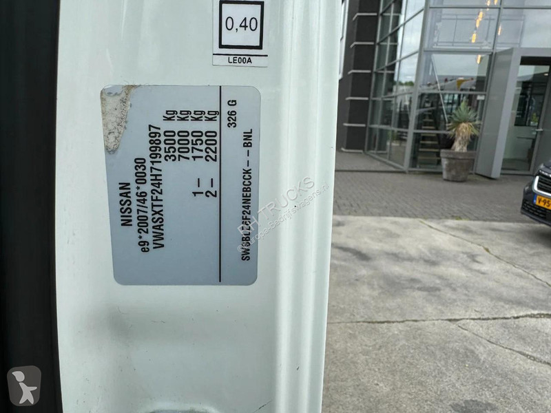 عربة نفعية Nissan 3X UNIT  35.13 EURO 6 + LIFT...
