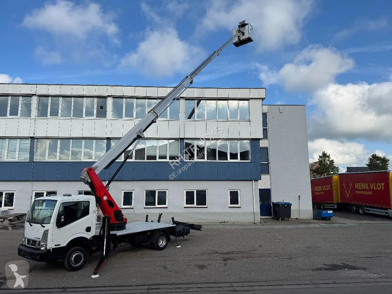 Samochód dostawczy Nissan 35.12 PALFINGER...