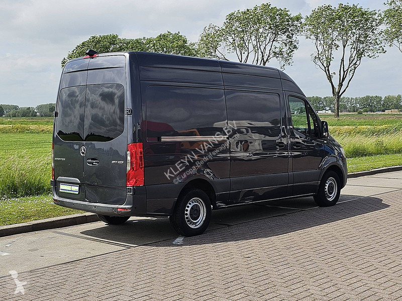 Коммерческий автомобиль Mercedes 317 L2H2 LED...