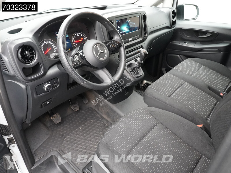 Véhicule utilitaire Mercedes 110 Nwe model L2H1...