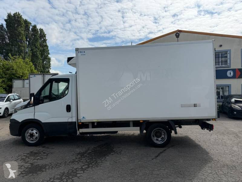عربة نفعية Iveco