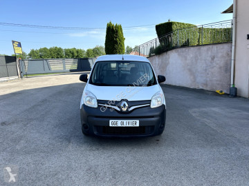 عربة نفعية مقفلة Renault