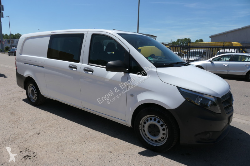 Véhicule utilitaire Mercedes Vito 116 CDI Mixto...