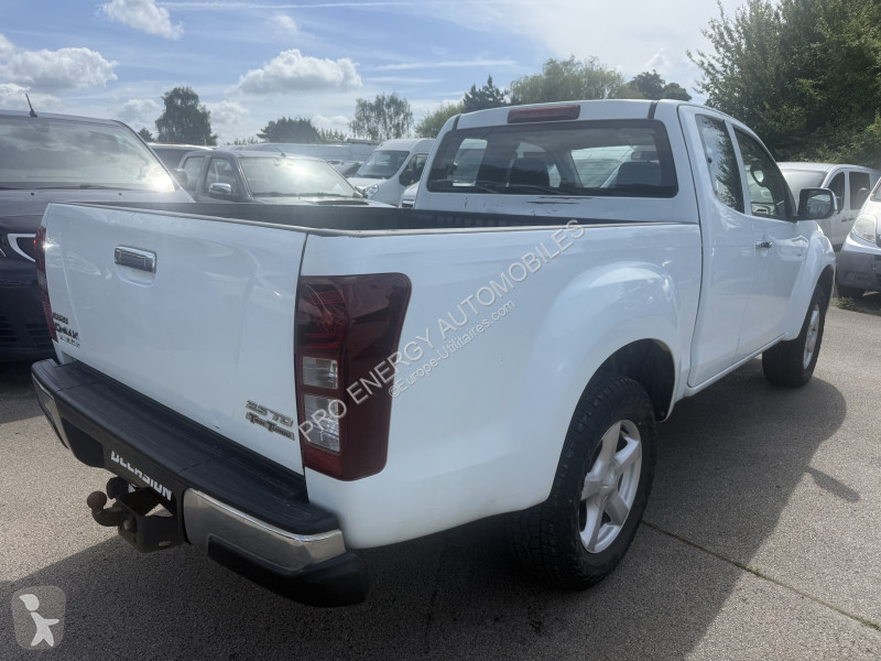 Véhicule utilitaire Isuzu 2.5 TD 163 SPACE...