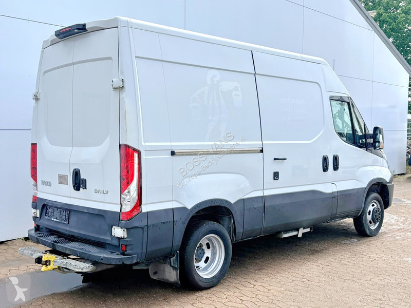 Furgoneta Iveco 35C14 2.3 L2H2 Dubbellucht...