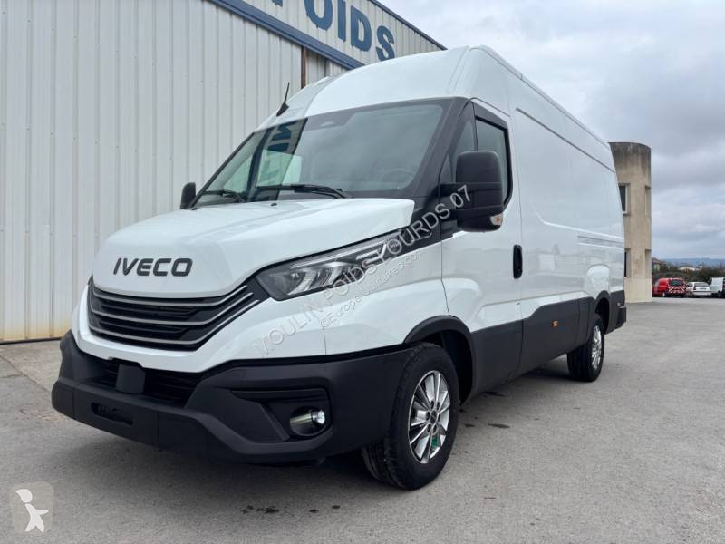 عربة نفعية Iveco