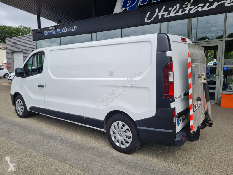 Véhicule utilitaire Renault TRAFIC III FG L2H1...