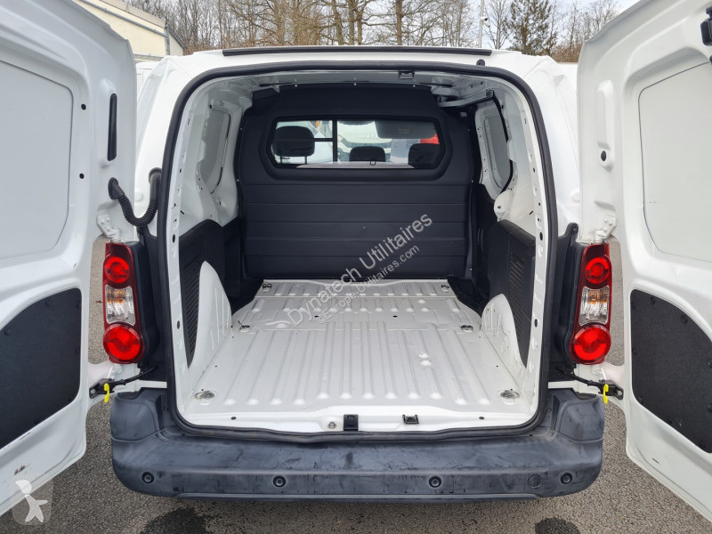 Véhicule utilitaire Peugeot PARTNER STANDARD...