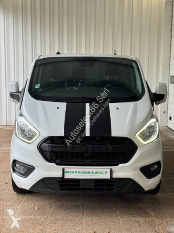 عربة نفعية مقفلة Renault