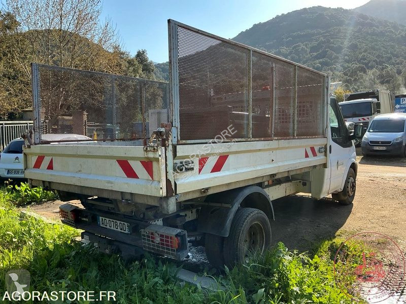 Коммерческий автомобиль Ford TRANSIT