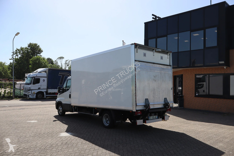 Bedrijfswagen Iveco 35C15 Gesloten Laadbak *...