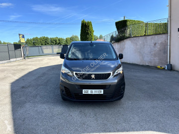 Fourgon moyen Peugeot
