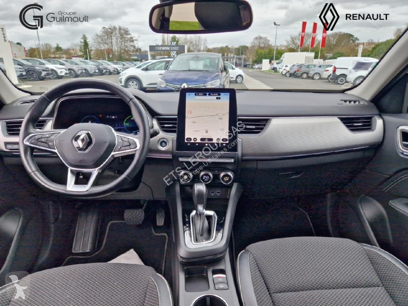 عربة نفعية Renault ARKANA