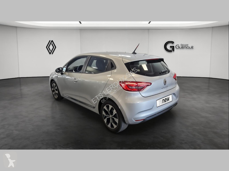 عربة نفعية Renault CLIO V