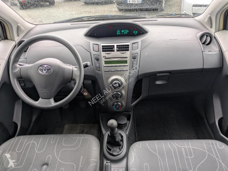 Nyttofordon Toyota YARIS 1.0 VVT-i 69CH 5P BVM5