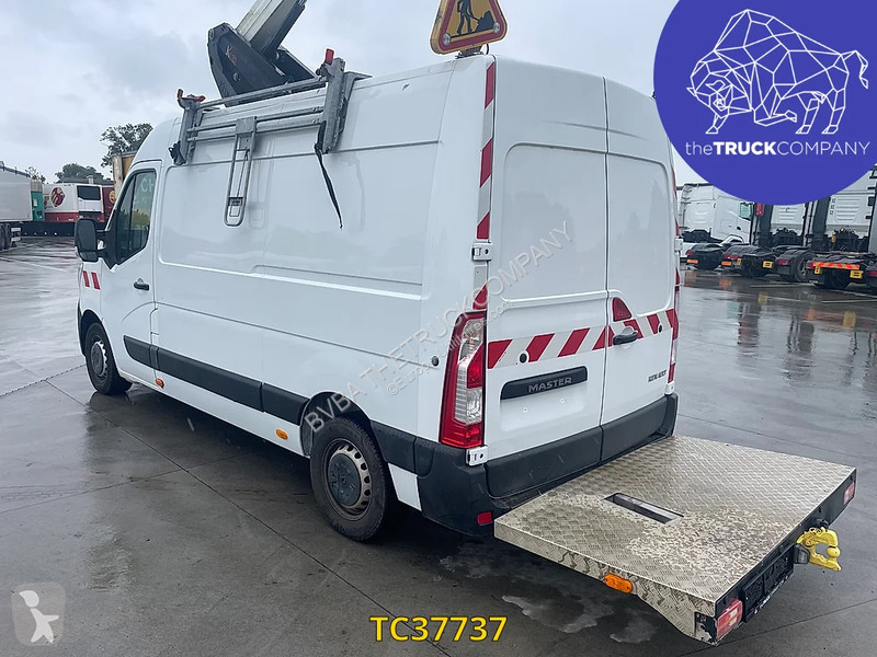 Véhicule utilitaire Renault 145.35 klubb