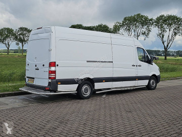 Fourgon Mercedes