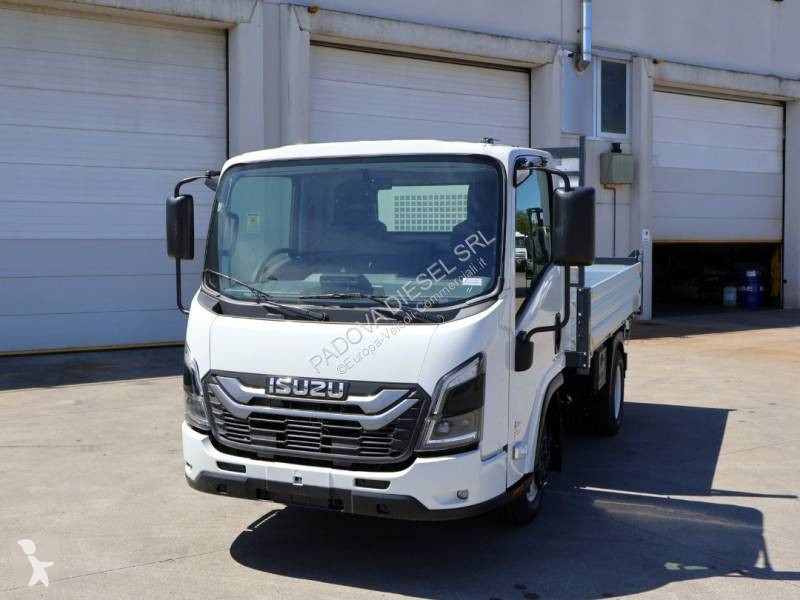 Veicolo commerciale Isuzu