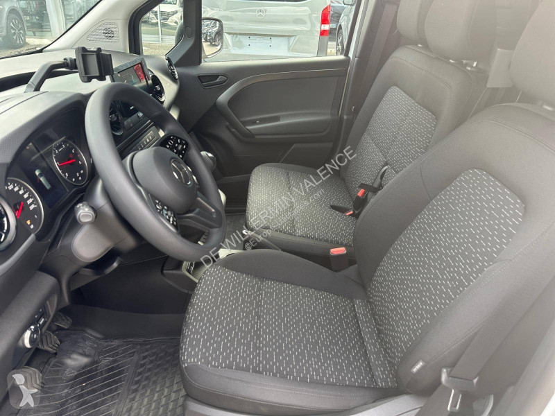 عربة نفعية Mercedes 110 CDI Fourgon PRO Standard