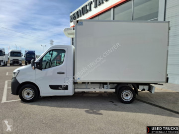 عربة نفعية برّاد Renault