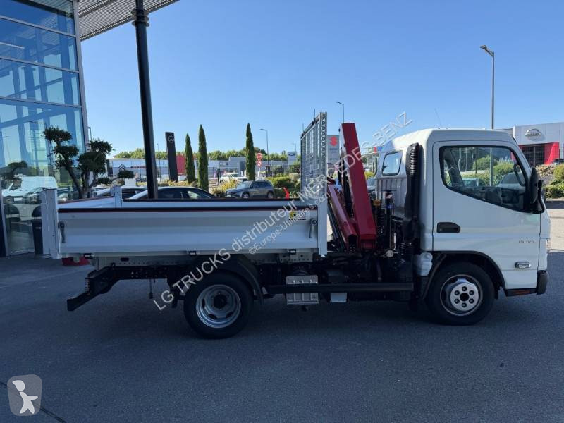Véhicule utilitaire Fuso