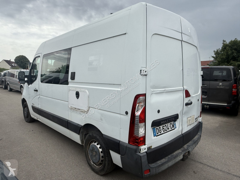 Véhicule utilitaire Renault MASTER III FG F3300...
