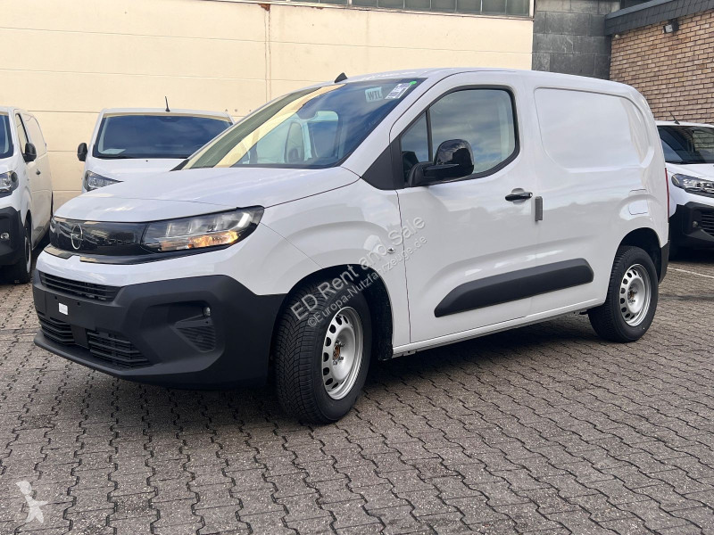 Véhicule utilitaire Opel Cargo...