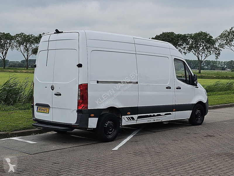 Furgoneta Mercedes 214 CDI AUT. L2H2
