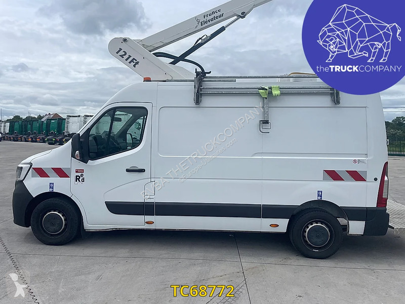 Samochód dostawczy Renault 145.35 nacelle
