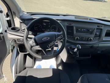 Utilitaire caisse grand volume Ford
