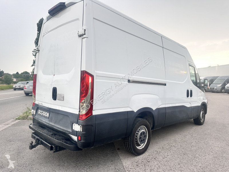 Véhicule utilitaire Iveco DAILY 35S FG 35S11V13