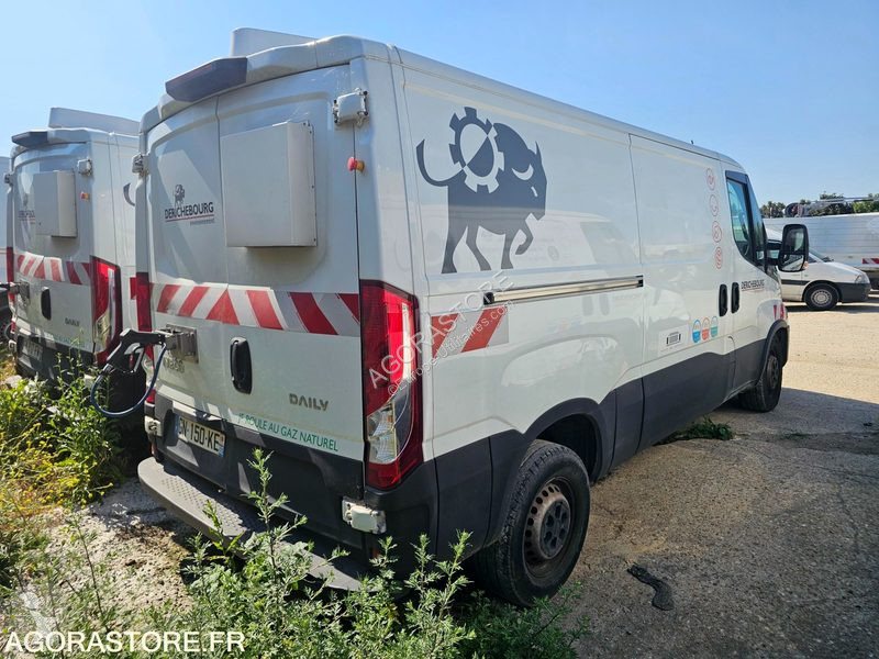 Комерційні автомобілі Iveco 35S14N