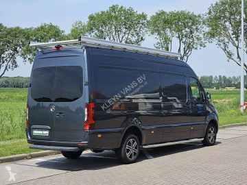 Fourgon Mercedes