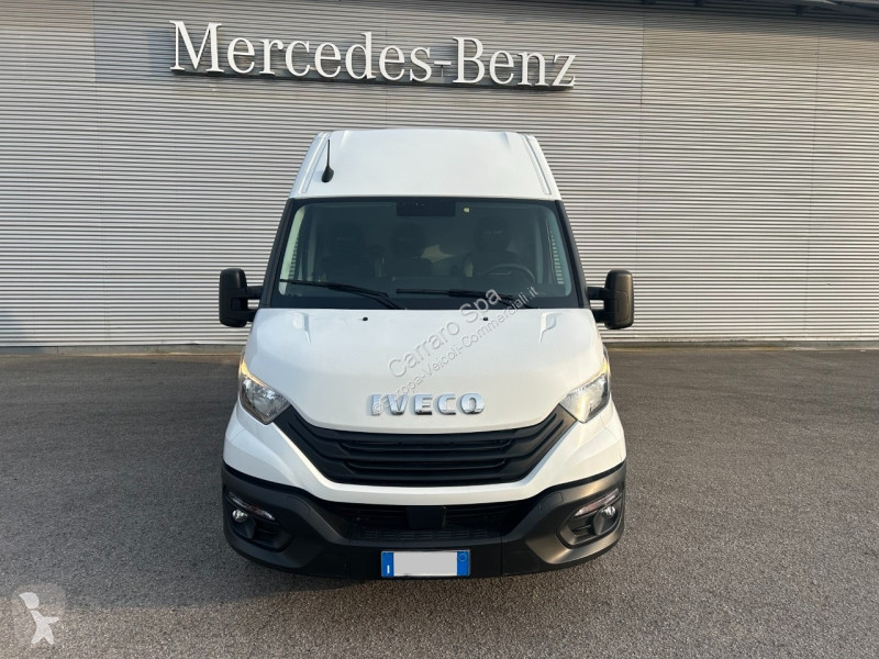 Furgoneta Iveco V