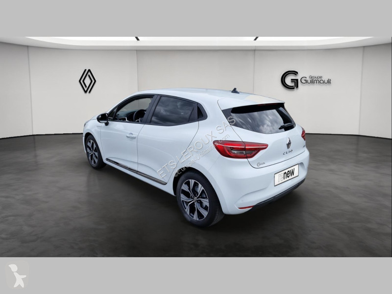 عربة نفعية Renault CLIO V