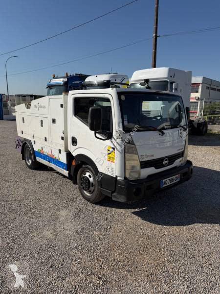Furgoneta Nissan
