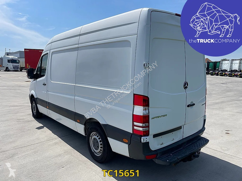 Mercedes 213 37s Transporter