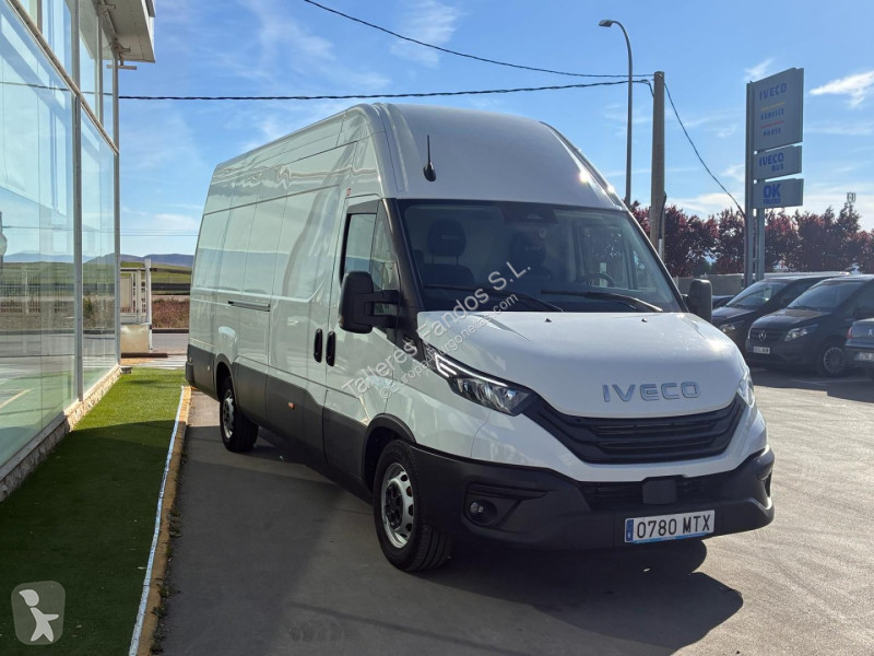 Furgoneta Iveco  35S18 V 18m3 AUTOMATICA