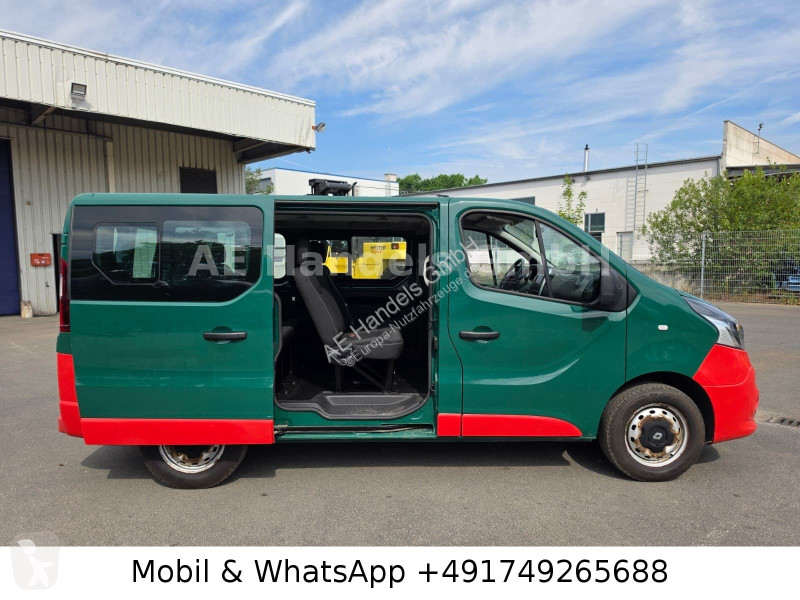 عربة نفعية Renault Combi 9 Sitzer...