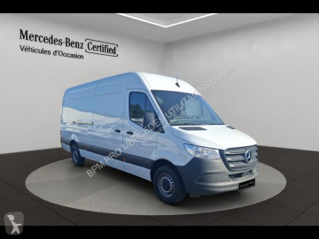 Furgon dostawczy Mercedes