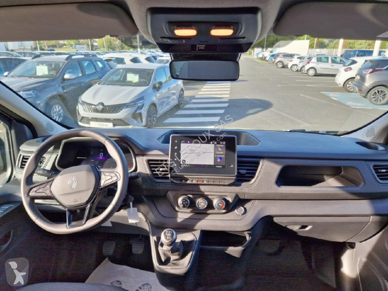 Véhicule utilitaire Renault TRAFIC