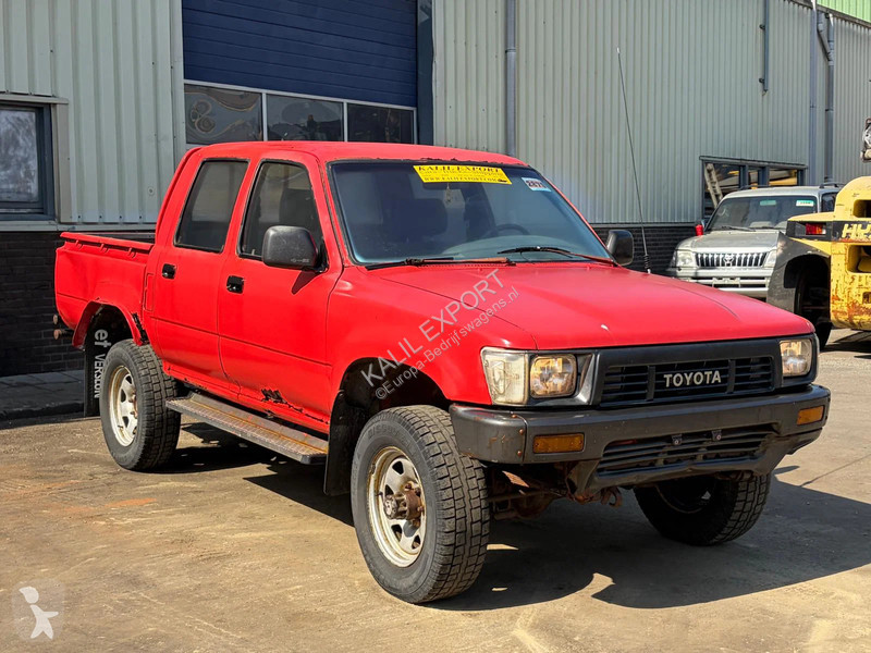 عربة نفعية Toyota Pick-Up Truck - 4x4 - Manual...