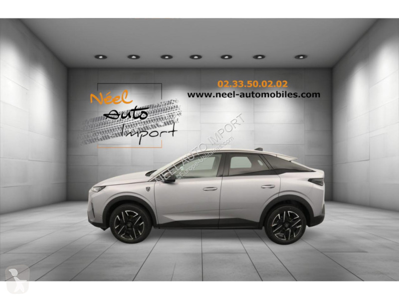 Véhicule utilitaire Peugeot 3008 III 1.2i...