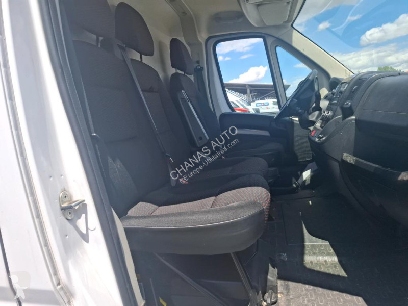 Furgoneta Citroën 35 L2H2 2.2 BlueHDi 140 Club...