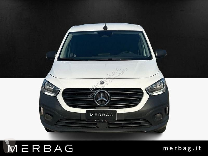 Veicolo commerciale Mercedes 112 cdi furgone Long