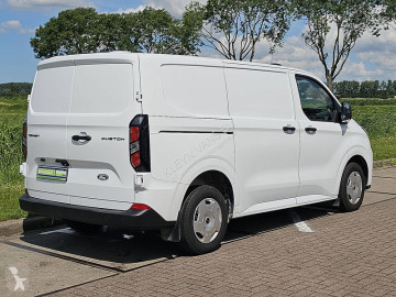 Caja cerrada Ford