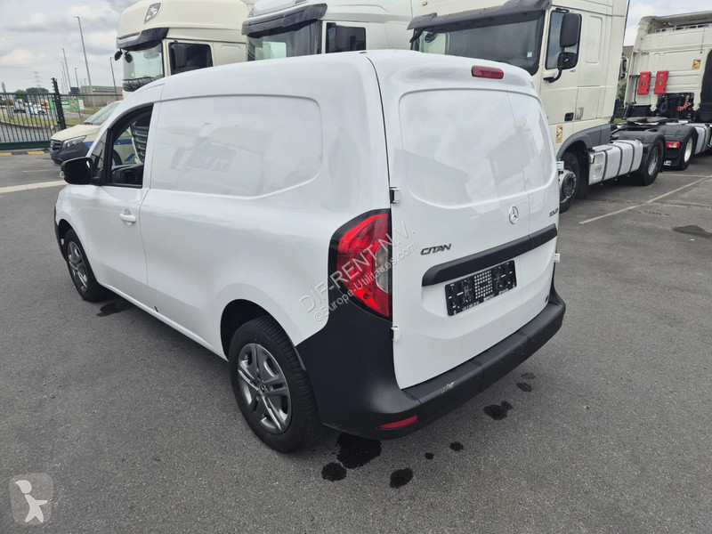 عربة نفعية Mercedes 110 CDI