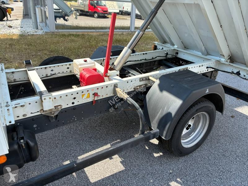 Véhicule utilitaire Iveco CCb 35C16H3.0 L -...